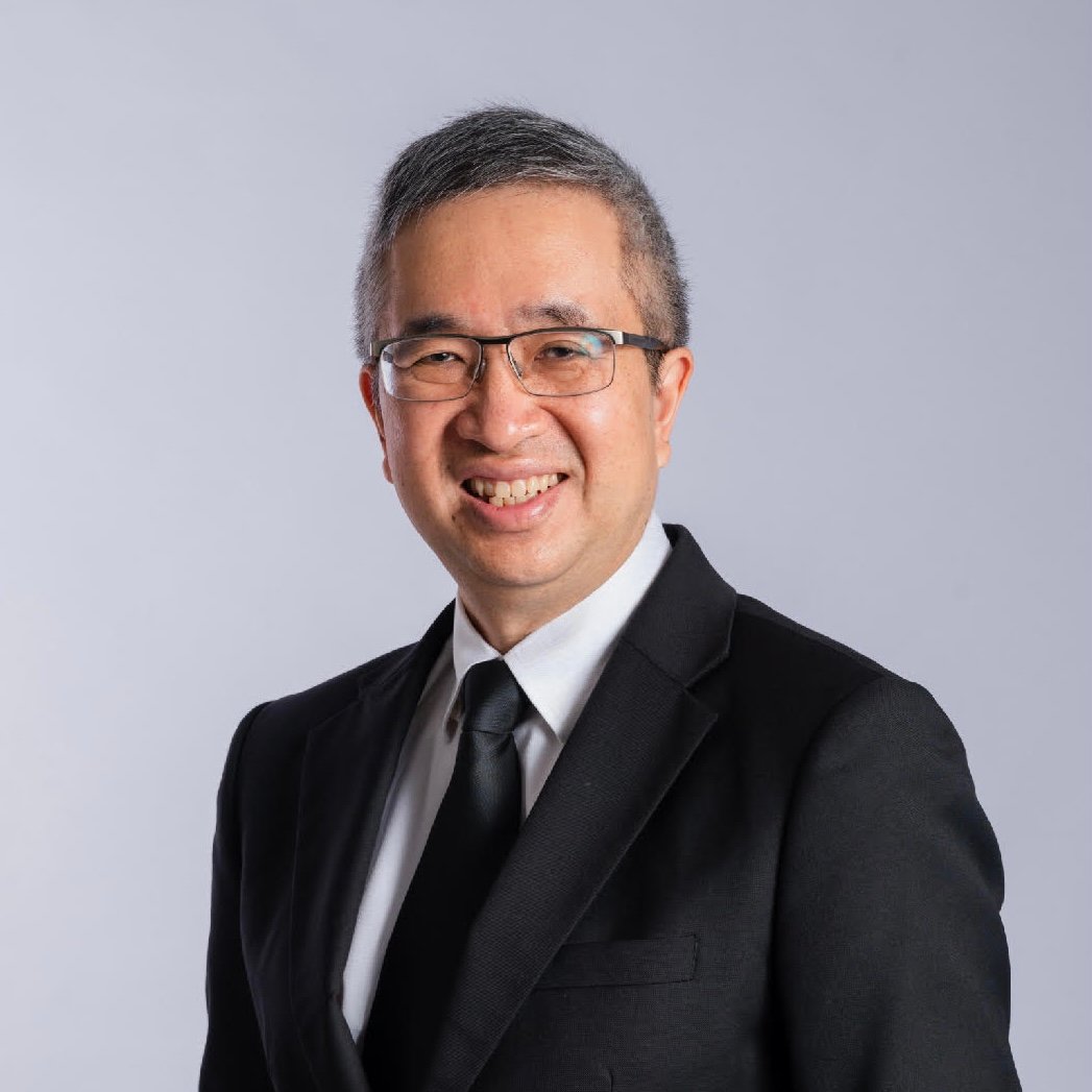 รศ.ดร.พสุ เดชะรินทร์